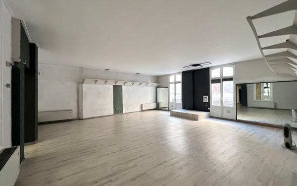 Appartement à vendre    1 pièce • 142 m2 Béziers