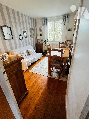 MONTPLAISIR Au 2ème/4 Bel appartement, très bien entretenu 2 chbr salon, cave et garage