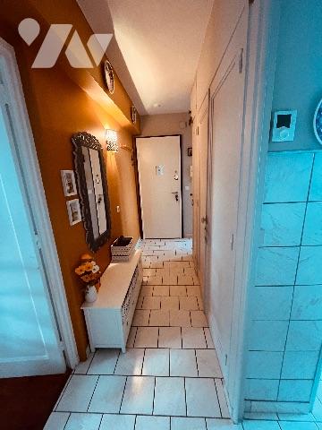 MONTPLAISIR Au 2ème/4 Bel appartement, très bien entretenu 2 chbr salon, cave et garage