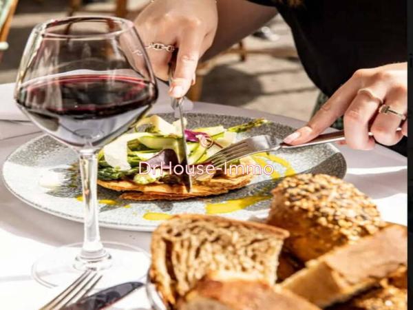 Commerce à vendre 3 pièces de 230 m²