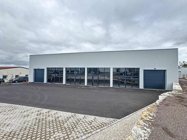 Location local commercial Vesoul - 240 m² - 1 900 €/mois