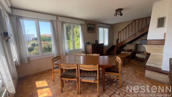 Quiberon - Vente maison de 101 m² au sol proche centre-ville avec 5 chambres, jardin, dépendance et garage