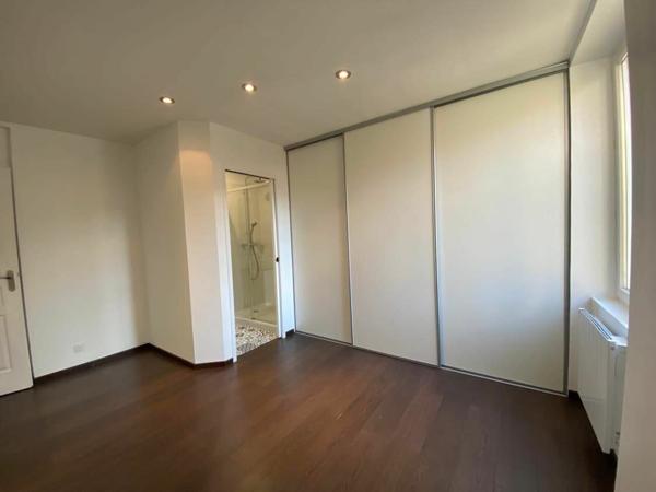 Appartement à louer    4 pièces •  Castres