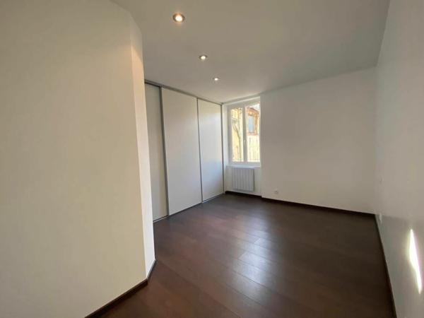 Appartement à louer    4 pièces •  Castres