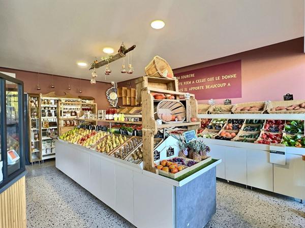 LA FOURRAGERE - 13012 - MURS COMMERCIAUX