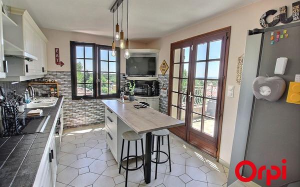 Maison à vendre    6 pièces • 181,50 m2 Martigues