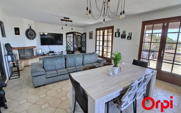 Maison à vendre    6 pièces • 181,50 m2 Martigues