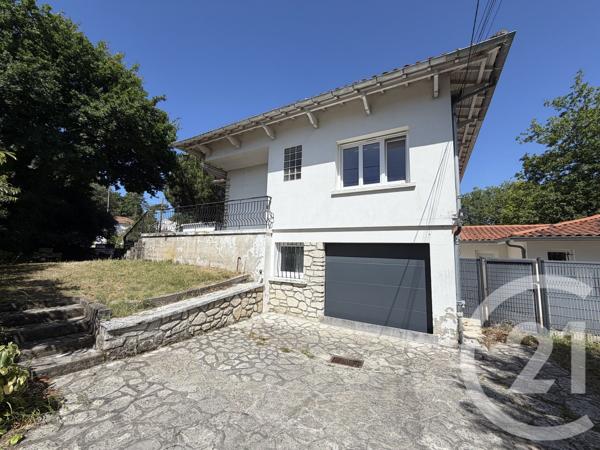 Appartement F5 à vendre  5 pièces - 129,20 m 2   ROYAN  - 17