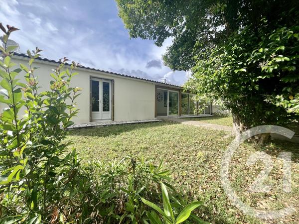 Appartement F5 à vendre  5 pièces - 129,20 m 2   ROYAN  - 17