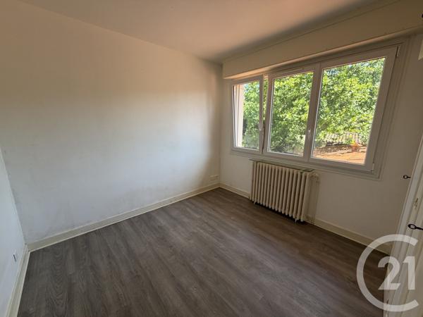 Appartement F5 à vendre  5 pièces - 129,20 m 2   ROYAN  - 17