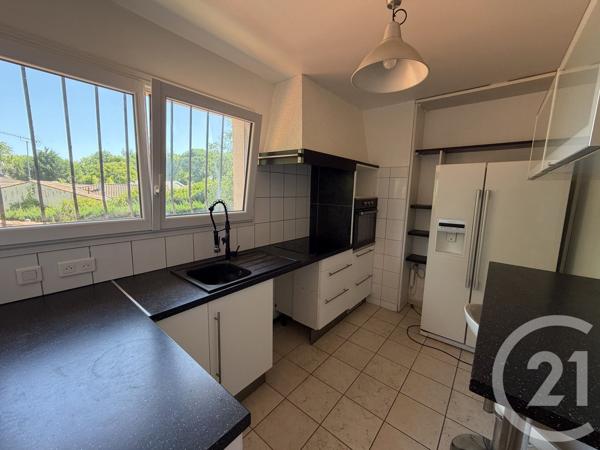 Appartement F5 à vendre  5 pièces - 129,20 m 2   ROYAN  - 17