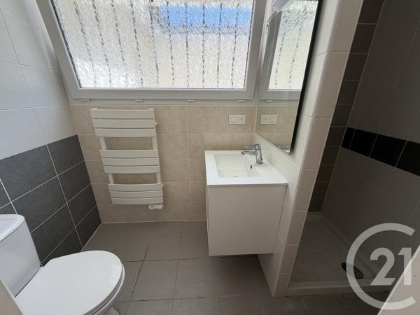 Appartement F5 à vendre  5 pièces - 129,20 m 2   ROYAN  - 17
