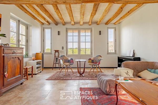 Maison de caractère avec troglodyte et accès Loire