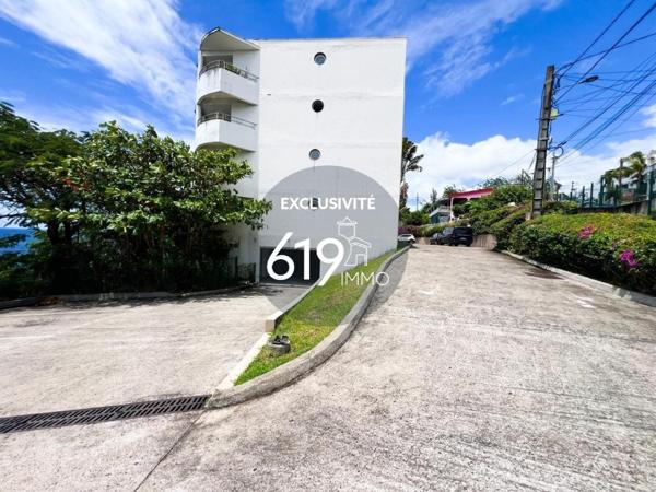 Rare avec terrasse parking vue mer