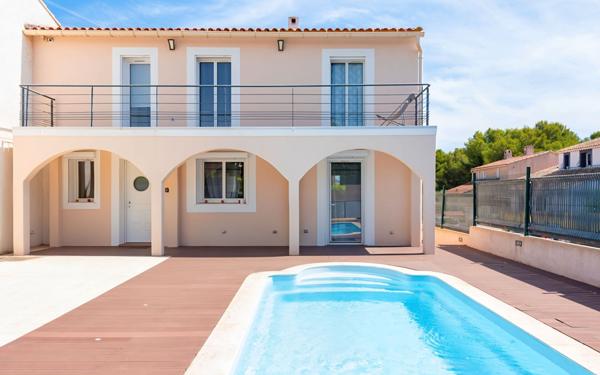 Maison à vendre    5 pièces •  Sanary-sur-Mer