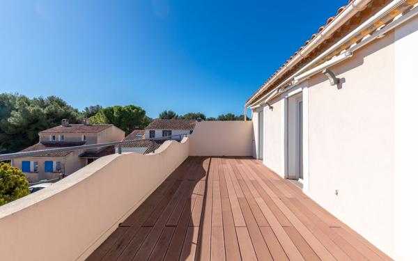 Maison à vendre    5 pièces •  Sanary-sur-Mer