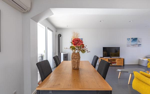 Maison à vendre    5 pièces •  Sanary-sur-Mer