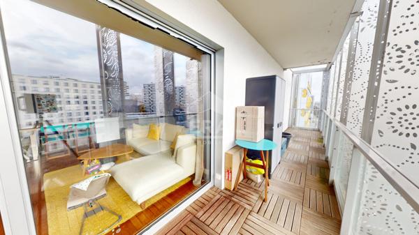Appartement Paris 4 pièces de 77.50m2 avec balcon de 13m²