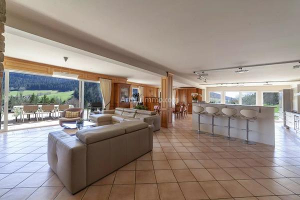 Vente Maison 8 pièces 512 m2 à Morteau