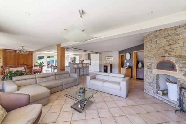 Vente Maison 8 pièces 512 m2 à Morteau