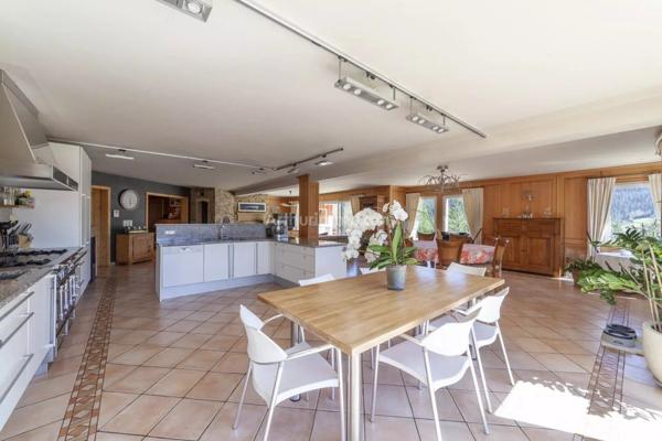 Vente Maison 8 pièces 512 m2 à Morteau