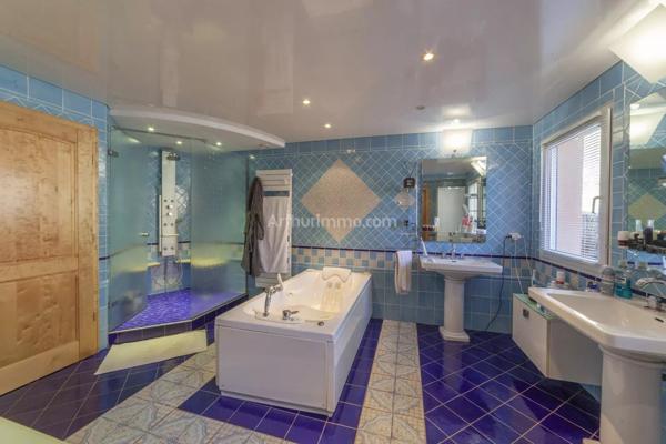 Vente Maison 8 pièces 512 m2 à Morteau