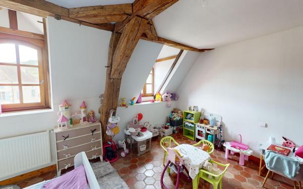 Appartement à louer    4 pièces • 112,18 m2 Jambles