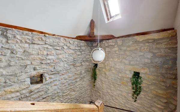 Appartement à louer    4 pièces • 112,18 m2 Jambles