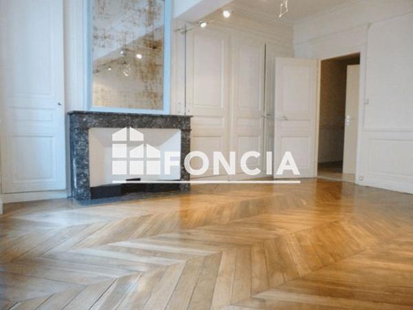 Location Appartement 2 pièces 53.6 m² - 24 GRANDE RUE Trevoux 01600