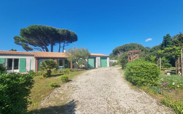 Maison à vendre    4 pièces • 84 m2 Le Bois-Plage-en-Ré