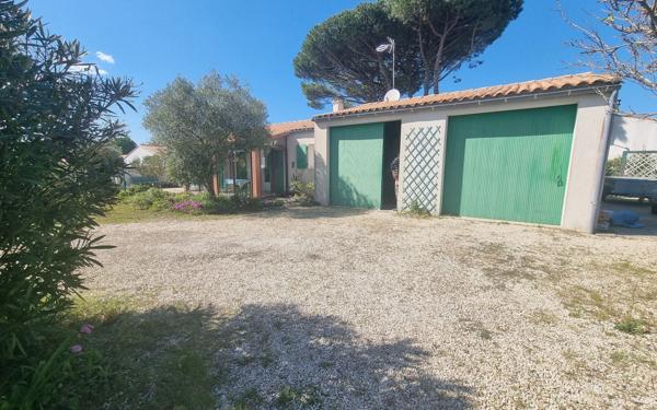 Maison à vendre    4 pièces • 84 m2 Le Bois-Plage-en-Ré