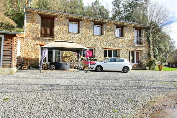 Mas rénové 180 m² à Saint Hippolyte Du Fort
