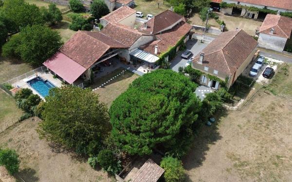 Maison à vendre    13 pièces •  La Rochefoucauld