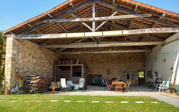 Maison à vendre    13 pièces •  La Rochefoucauld