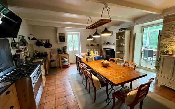 Maison à vendre    13 pièces •  La Rochefoucauld