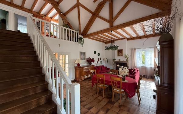 Maison à vendre    4 pièces •  Vienne