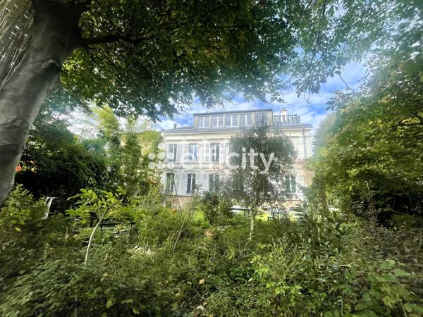 Appartement 8 pièces - 167 m² Exclusivité efficity