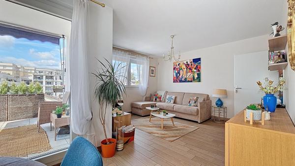 3 PIECES RESIDENCE RECENTE TERRASSE PARKING CAVE