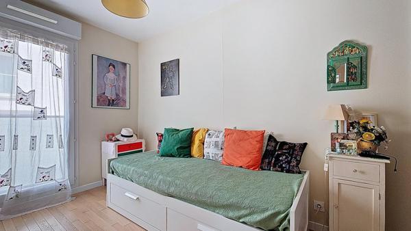 3 PIECES RESIDENCE RECENTE TERRASSE PARKING CAVE