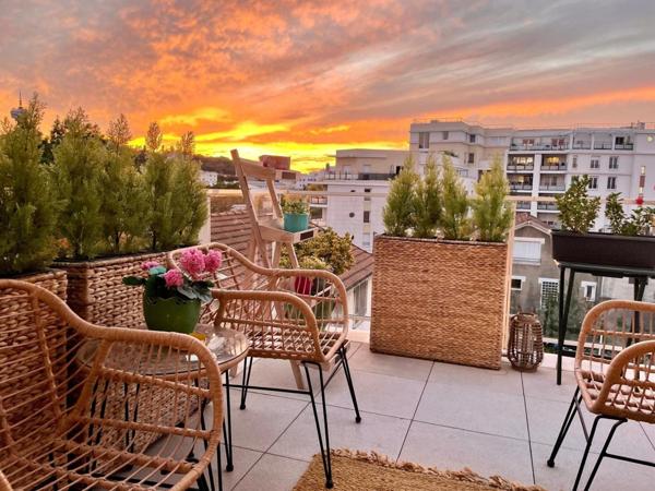 3 PIECES RESIDENCE RECENTE TERRASSE PARKING CAVE