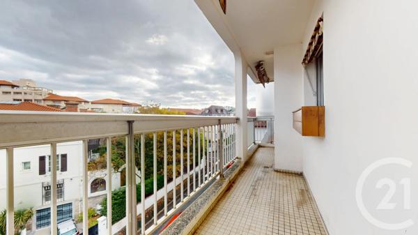 Appartement F2 à vendre  2 pièces - 54,81 m 2   BIARRITZ  - 64