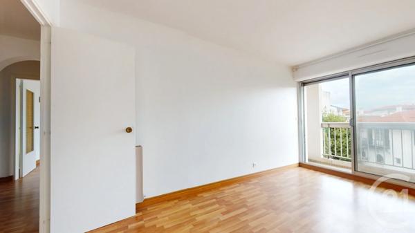Appartement F2 à vendre  2 pièces - 54,81 m 2   BIARRITZ  - 64
