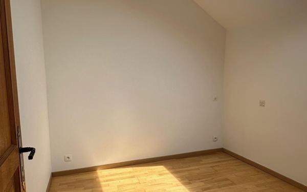 Appartement à vendre    2 pièces • 31,76 m2 Chevry-Cossigny