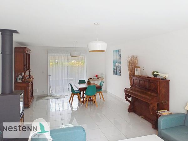 A vendre à Sémussac, pavillon à étage de 2018, 110 m²,3 chambres, 365 m² de terrain