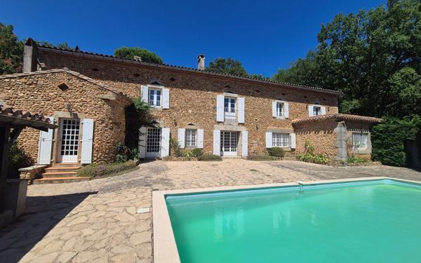 Maison à vendre    10 pièces •  Burlats