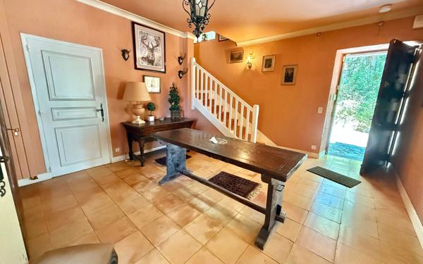 Maison à vendre    10 pièces •  Burlats