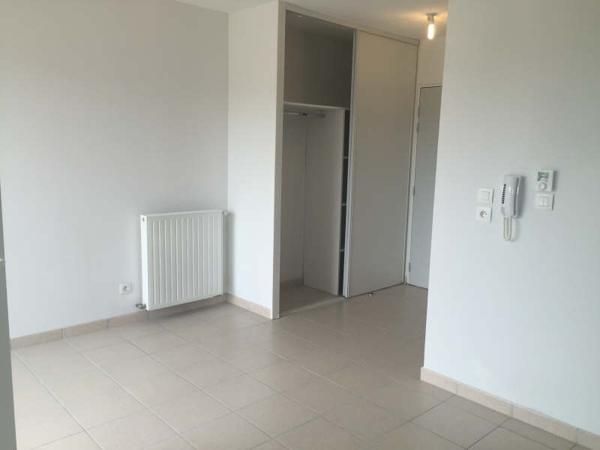 Location Appartement à FLEAC