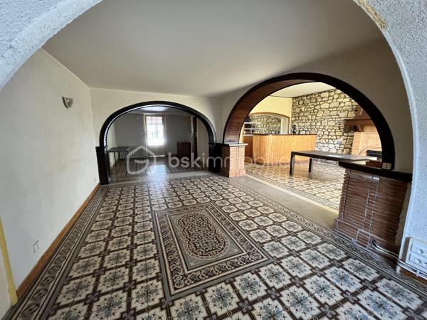 Maison en pierre de 430 m²