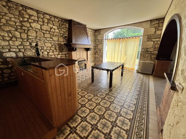 Maison en pierre de 430 m²