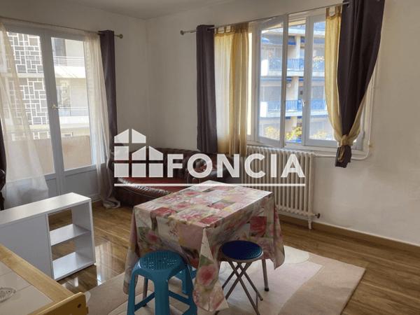 Location Studio meublé 36.79 m² - 9-11 RUE MARCEL PERETTO Grenoble 38100